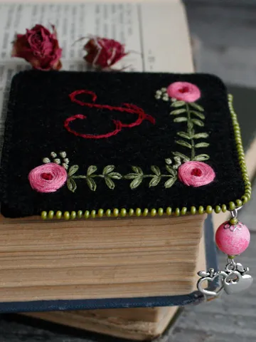 Personalized hand embroidered corner bookmark Apple for teacher Pink floral felt book mark with bead charm Handmade monogram bookmark