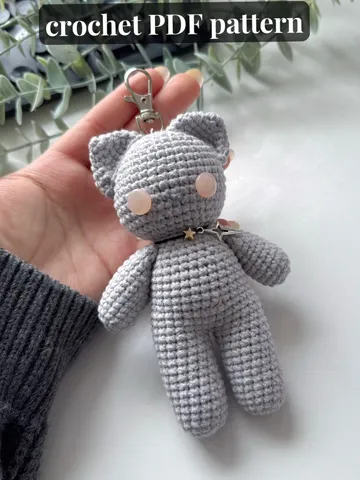 Doll cat crochet pattern, PDF file pattern, US terms, amigurumi keychain crochet pattern $5.50