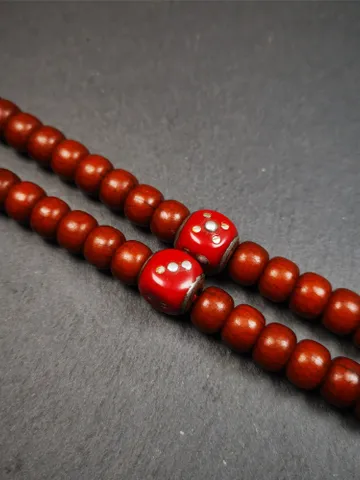 Gandhanra 1 Pair of Old Plastic Dice Beads,Marker Beads for Mala Necklace,Prayer Beads Accessories,0.47" × 0.47" $19.99
