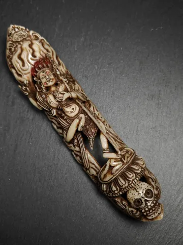 Leg Bone Carved Dudjom Troma Nagmo Statue,Black Wrathful Dakini Kapala Amulet Badge,Gandhanara Old Tibetan Buddhism,20th,180mm × 40mm $1,599.99