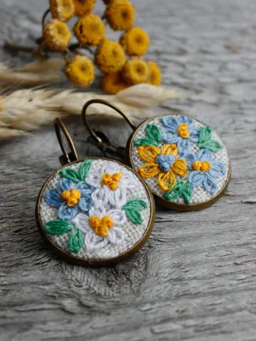 Ukrainian blue yellow wildflower earrings Handmade birth flower floral jewelry with daisies and forget me nots