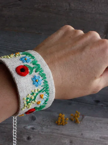 Poppy wildflower cloth bracelet for women Wide cloth cuff bracelet Daisy forget me not floral wristlet Ukrainian linen jewelry