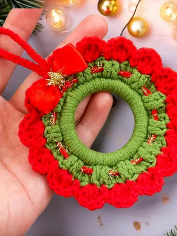 Christmas Crochet Wreath Ornament PDF Pattern – Easy DIY Holiday Decoration, Red & White Crochet Wreath with Pearls and Bow $5.40