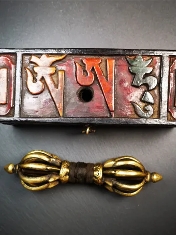 Gandhanra Powerful Vintage Vajra Dorje with Wooden Case ,Tibetan Tantric Buddhism (Vajrayana) Ritual Implement,Handmade in Nepal,7.0" $149.99