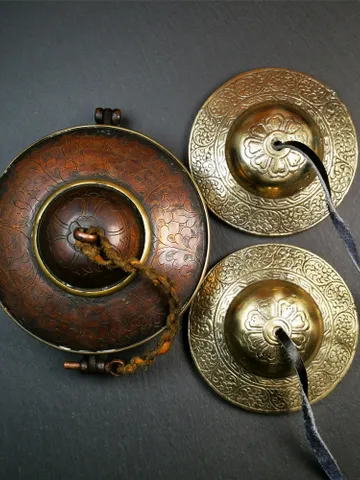 Gandhanra 8.8cm Tibetan Cymbals, Tingsha Bell,Buddhism Ritual Implement,Handmade in Nepal,Special Cloud Pattern