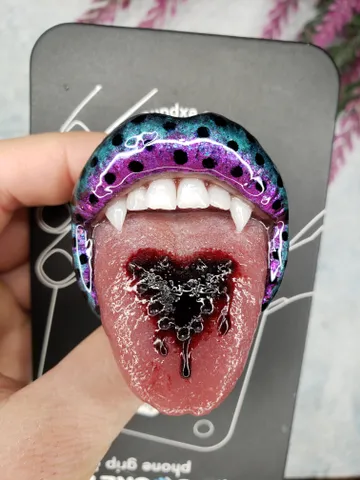 Only to be custom made (orders being taken for the middle of February 2025)Lisa Frankenstein Lips phone grip (not swappable) $82.00