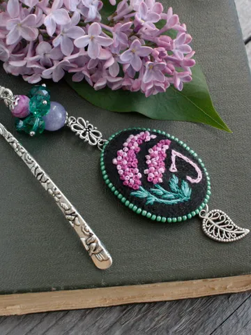 Lilac flower bookmark with letter Monogrammed gemstone personalized bookmark for women Handmade custom gift for booklover Floral book mark