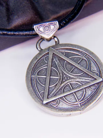 Amulet of Julianos / The elder Scrolls jewelry / Skyrim, oblivion, morrowind cosplay / Handmade amulet /Geek Gif $69.00