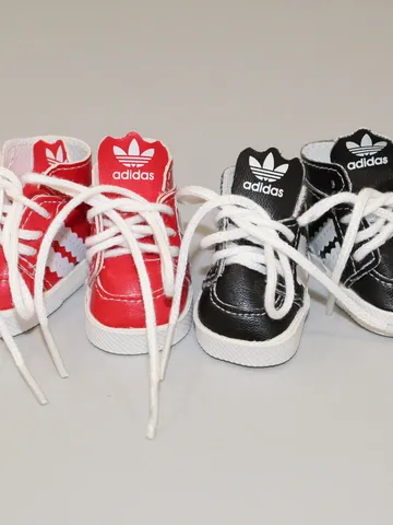 wellie wisher shoes - Red and black sneakers for Wellie Whisher, Paola Reina - 5cm doll shoes $19.70