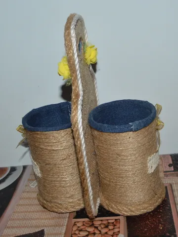 Beautiful kitchen cutlery 2 can holder decorated in country style. Country Style Basket Set, Storage Baskets, Jute Kitchen Baskets