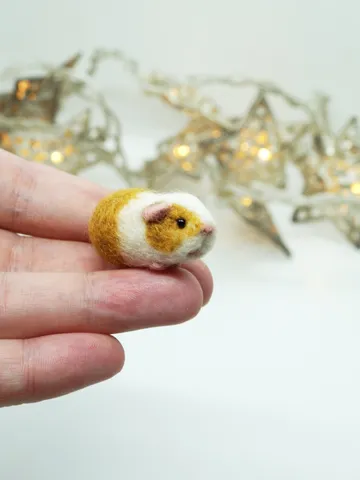 Tiny needle felted guinea pig, bicolor guinea pig, miniature pet, made to order $25.00