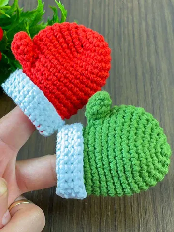 Crochet Christmas Mitten Ornament Pattern, DIY Holiday Amigurumi Decoration, Red Festive Crochet Gift Tutorial PDF