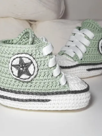 Crochet newborn booties, mint baby shoes, autumn baby booty, fall baby nephew gift, size 0-3 months, convers slippers $40.00